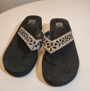🔥Host Pick🔥 Beautiful Rhinestone Sandals 9.5